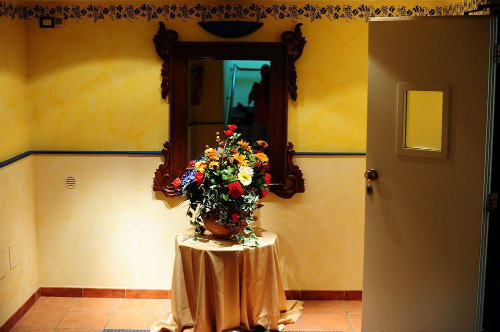 Maiorano Boutique Hotel Манфредония Екстериор снимка