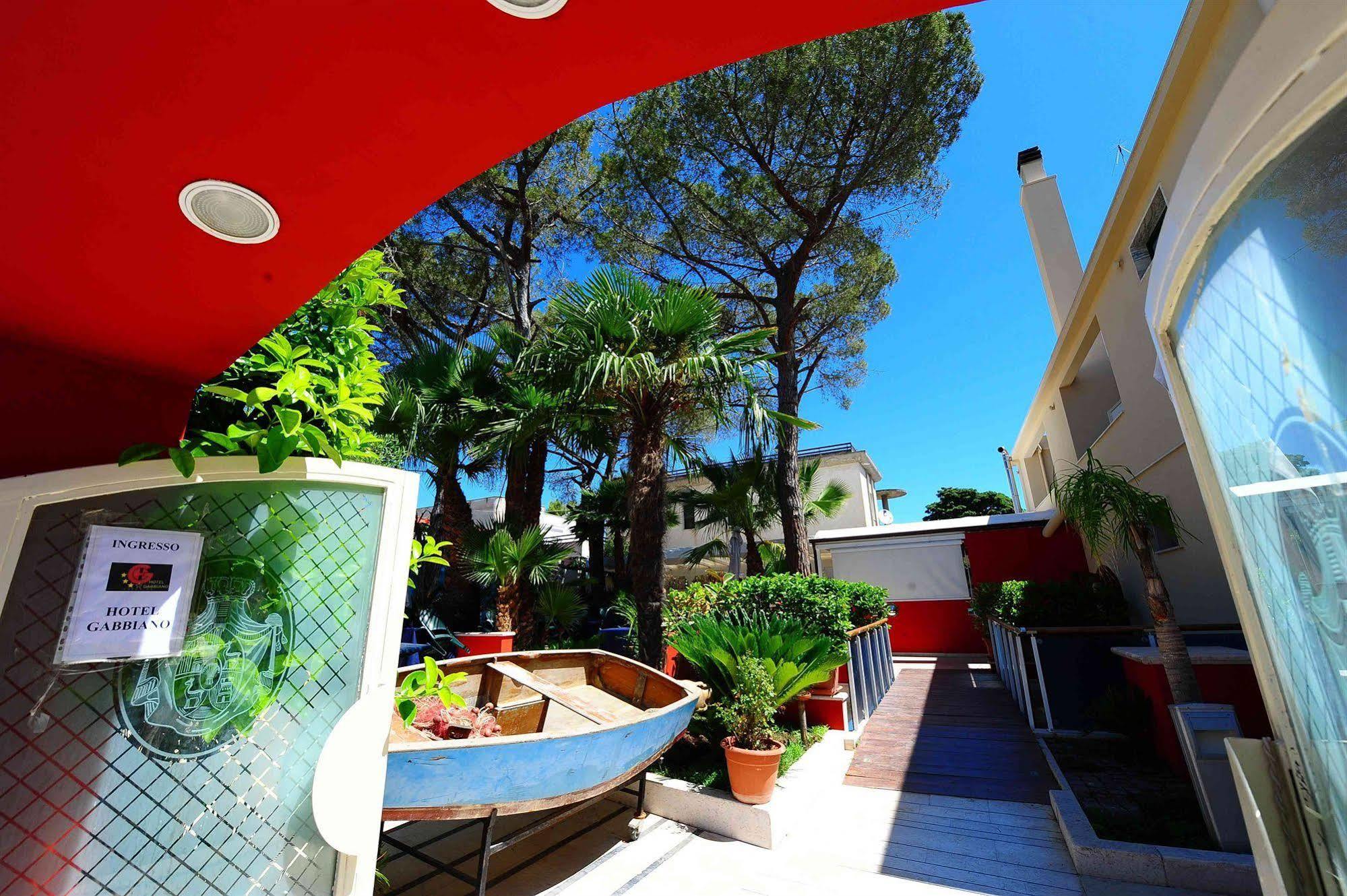 Maiorano Boutique Hotel Манфредония Екстериор снимка