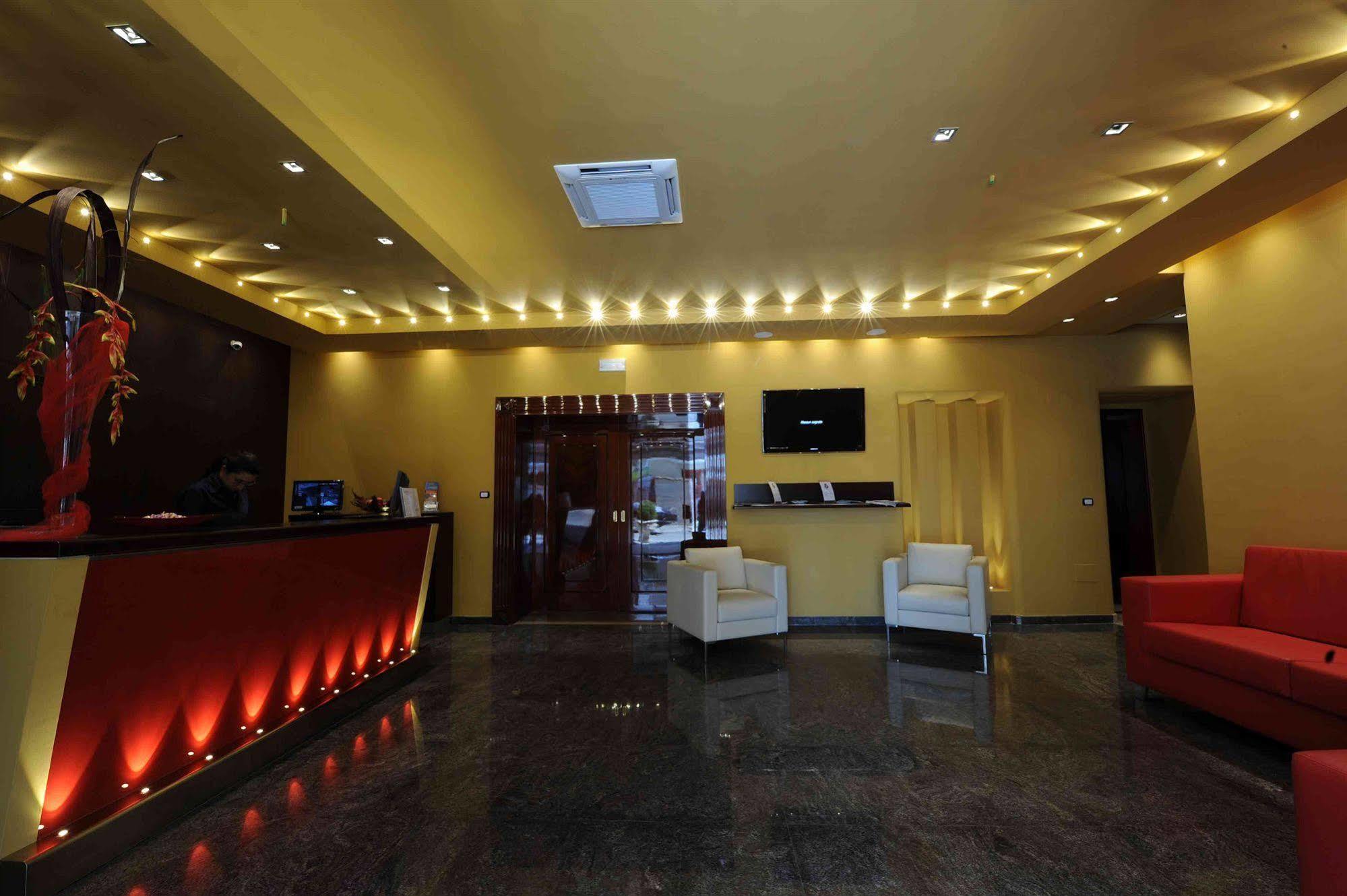 Maiorano Boutique Hotel Манфредония Екстериор снимка