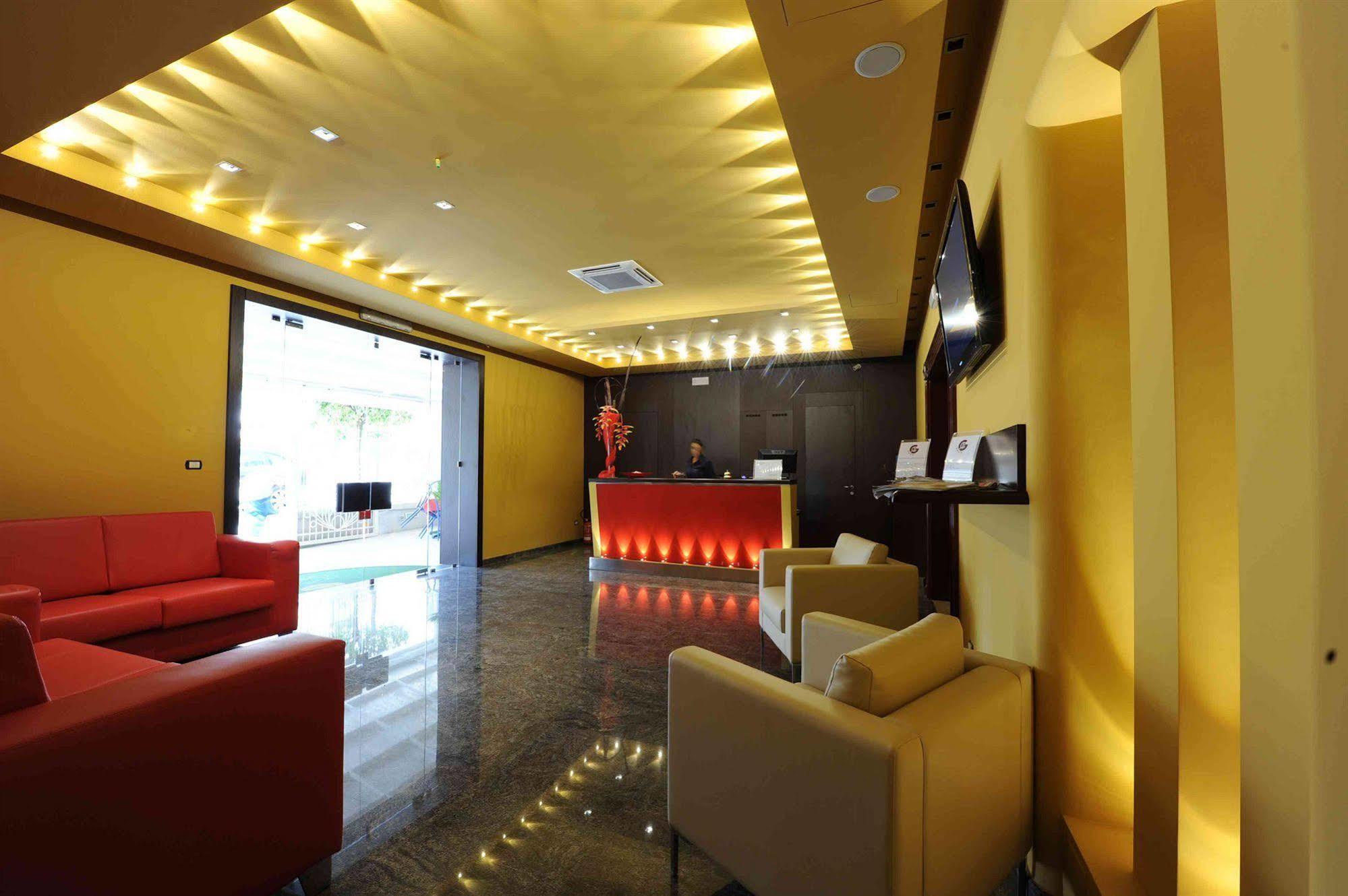 Maiorano Boutique Hotel Манфредония Екстериор снимка