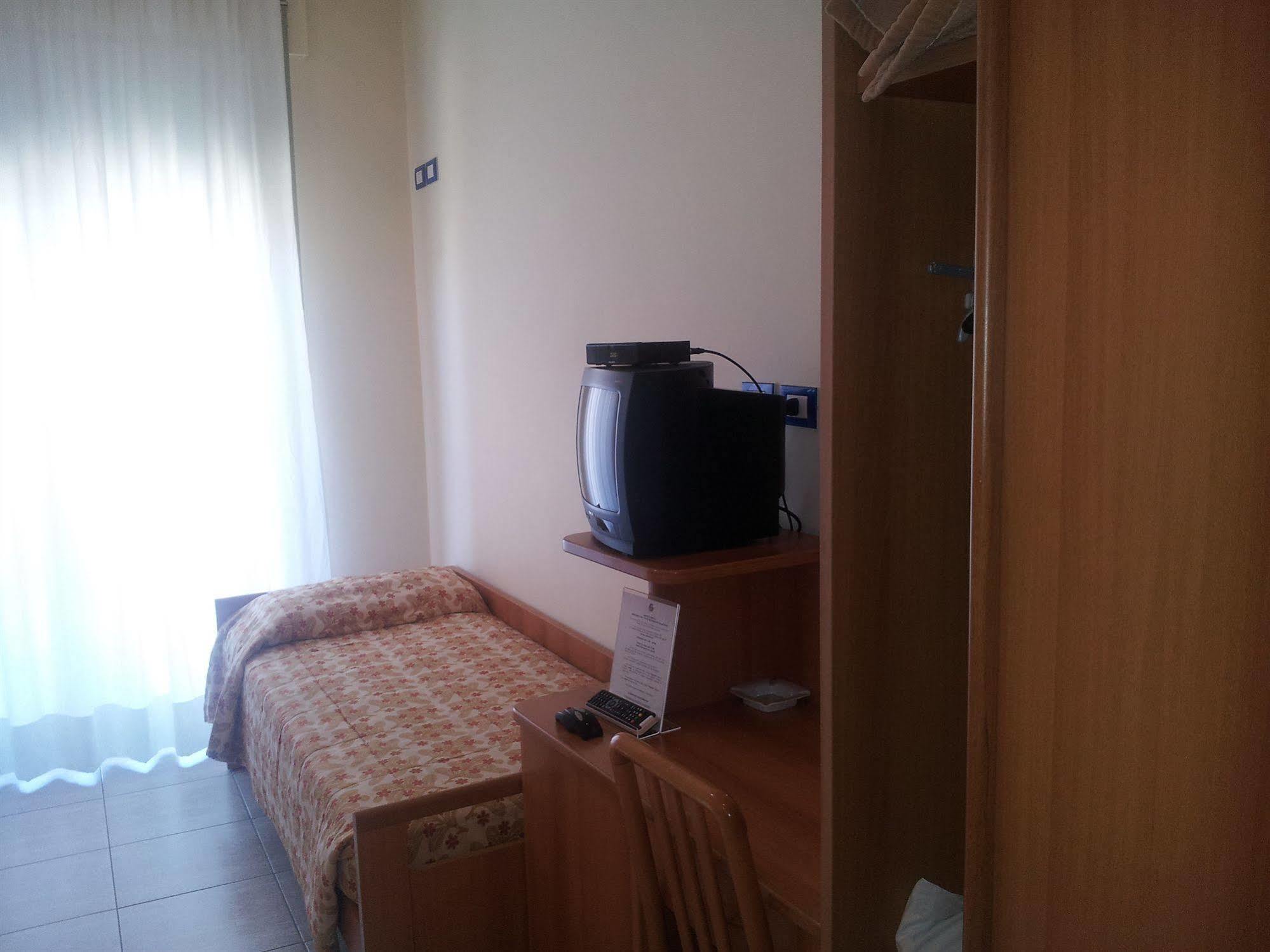 Maiorano Boutique Hotel Манфредония Екстериор снимка