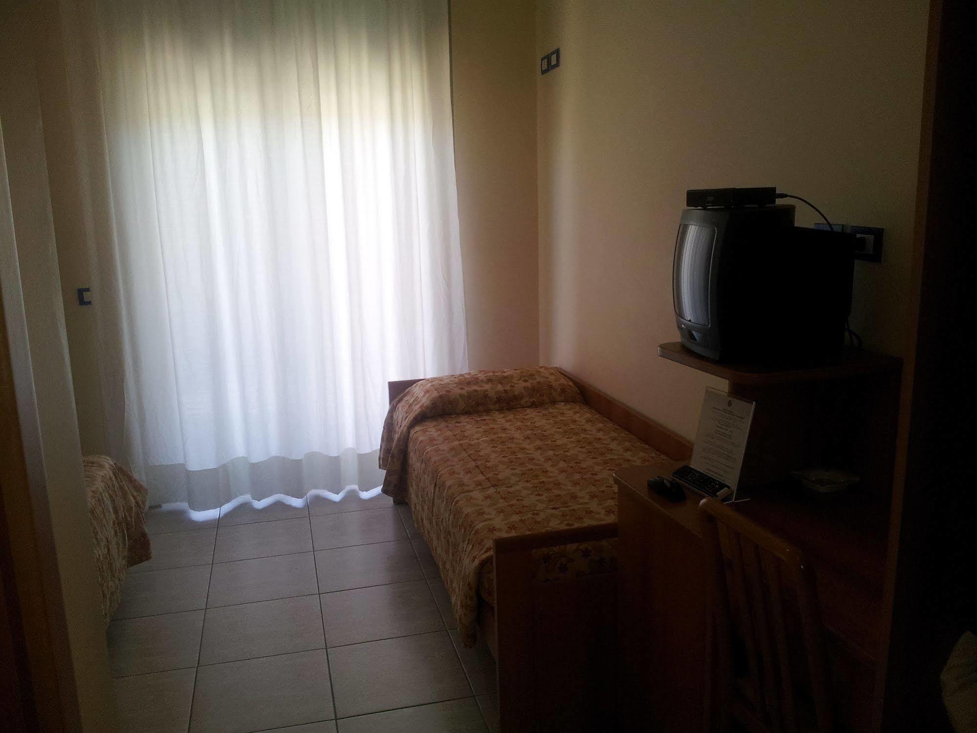 Maiorano Boutique Hotel Манфредония Екстериор снимка