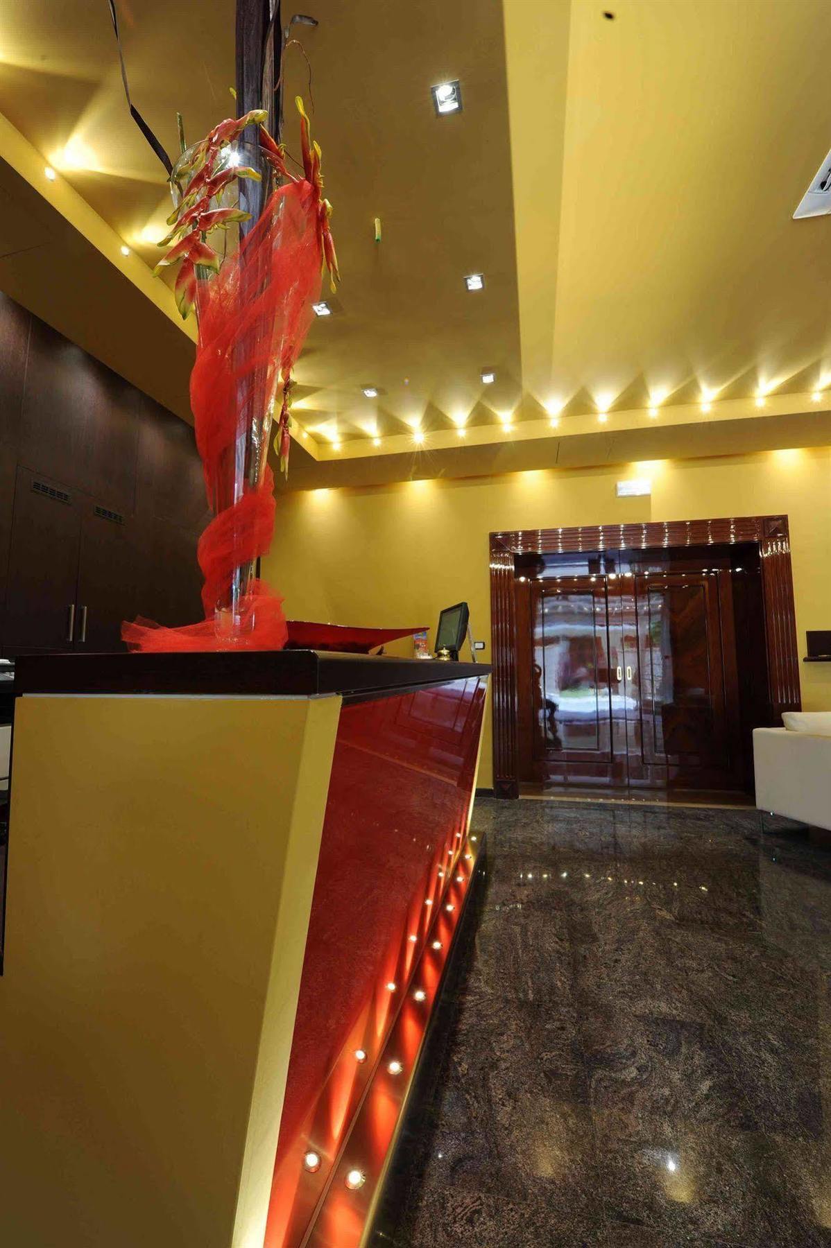 Maiorano Boutique Hotel Манфредония Екстериор снимка